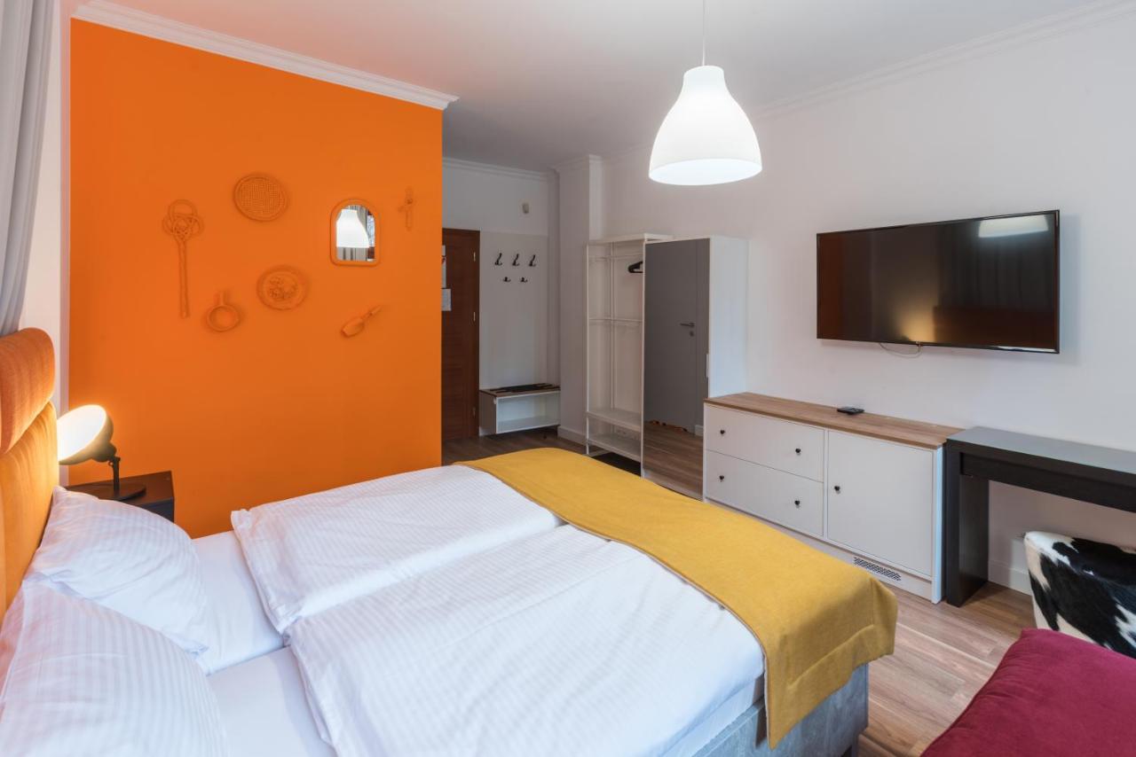 Tcz Mokra Aparthotel Poznań Exteriör bild